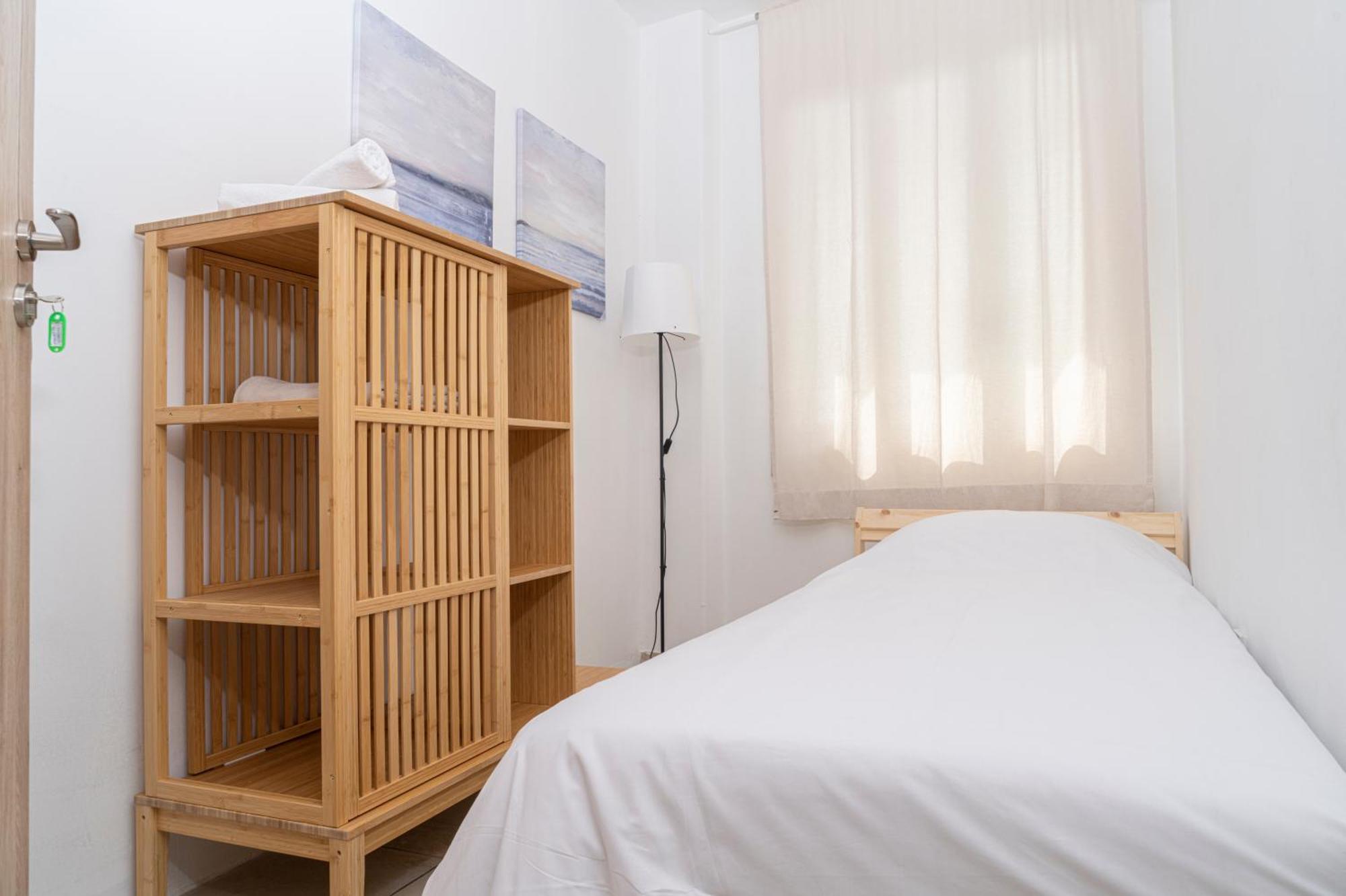 Private Room In Shared Flat Nicósia Exterior foto
